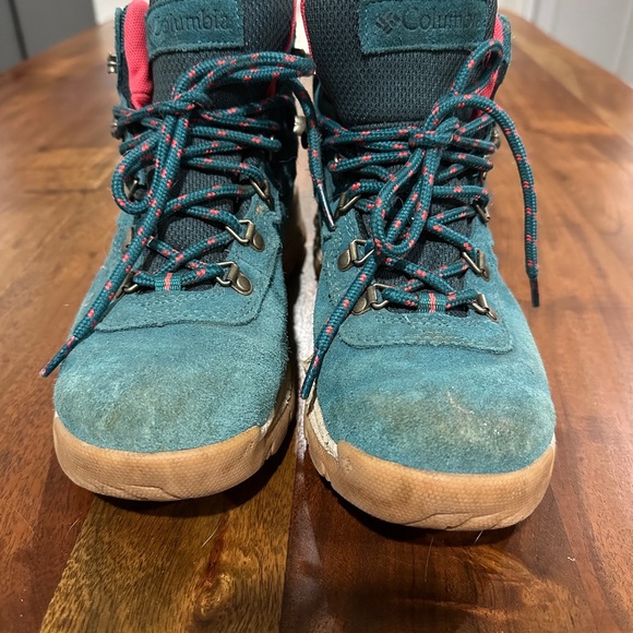 Columbia Teal and Coral Hiking Boots - Picture 2 of 6